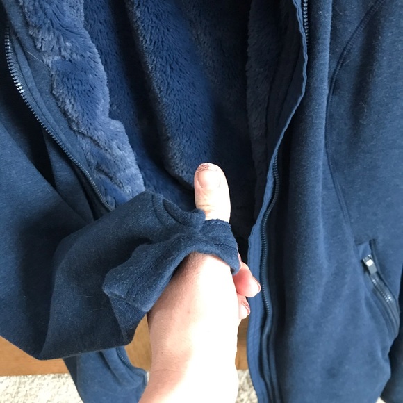 Cute zip up HOODIE - Picture 4 of 5